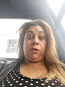 Snapshot of Laura-Hernandez chatting on February 2025 04:18:02 PM Laura-Hernandez online show from February 2025 04:18:02 PM