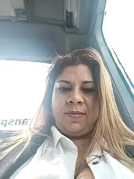 Snapshot of Laura-Hernandez chatting on February 2025 02:38:02 PM Laura-Hernandez online show from February 2025 02:38:02 PM