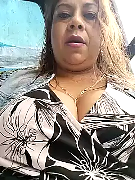 Snapshot of Laura-Hernandez chatting on February 2025 03:26:01 PM Laura-Hernandez online show from February 2025 03:26:01 PM