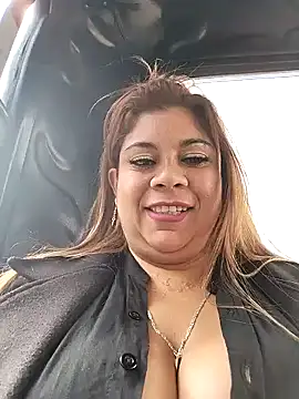 Snapshot of Laura-Hernandez chatting on March 2025 02:55:01 PM Laura-Hernandez online show from March 2025 02:55:01 PM