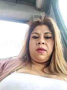 Snapshot of Laura-Hernandez chatting on March 2025 03:07:02 PM Laura-Hernandez online show from March 2025 03:07:02 PM