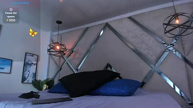 Snapshot of Leah_Evans3 chatting on January 2025 09:25:01 PM Leah Evans3 online show from January 2025 09:25:01 PM