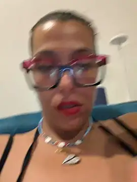Snapshot of Porcella96 chatting on June 2026 09:37:02 PM Porcella96 online show from June 2026 09:37:02 PM