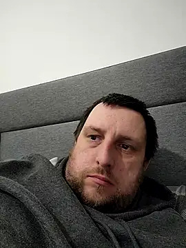 HE-M123 online show from April 2026 09:26:01 PM