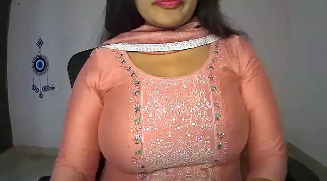 Swetaa  online show from February 2025 04:59:02 AM