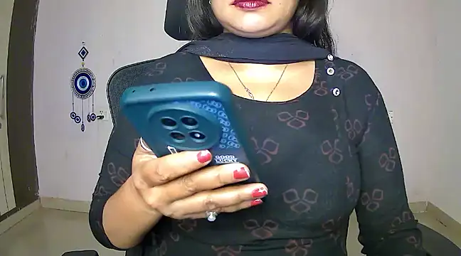 Swetaa  online show from February 2025 01:21:02 PM