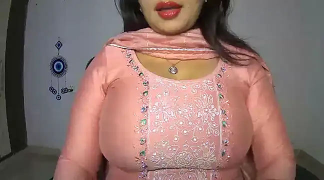 Swetaa  online show from February 2025 04:48:02 AM