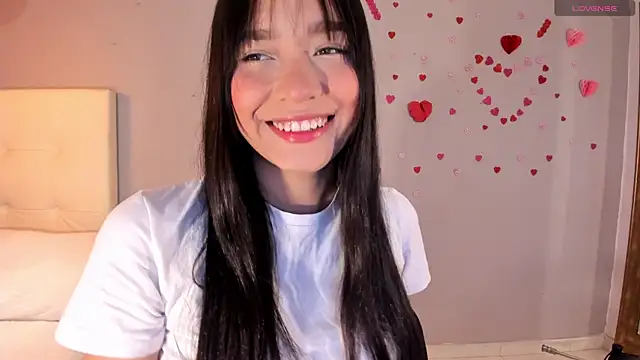 Maia W10 online show from April 2026 12:27:02 PM