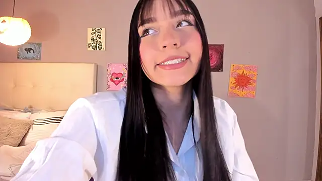 Snapshot of Maia_W10 chatting on June 2026 12:20:02 PM Maia W10 online show from June 2026 12:20:02 PM