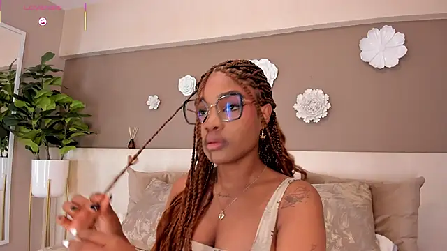 AriaFoster online show from November 2025 04:00:01 AM