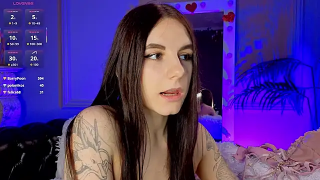 Kelly Woods online show from April 2026 07:07:02 PM