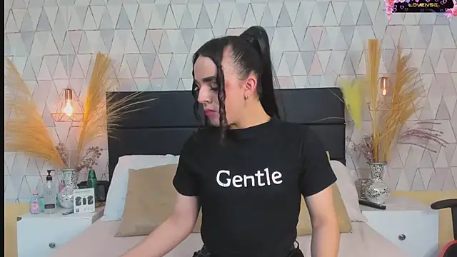 JustinePerry online show from February 2026 04:19:02 AM