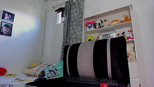 megan 100 online show from November 2025 06:51:01 PM