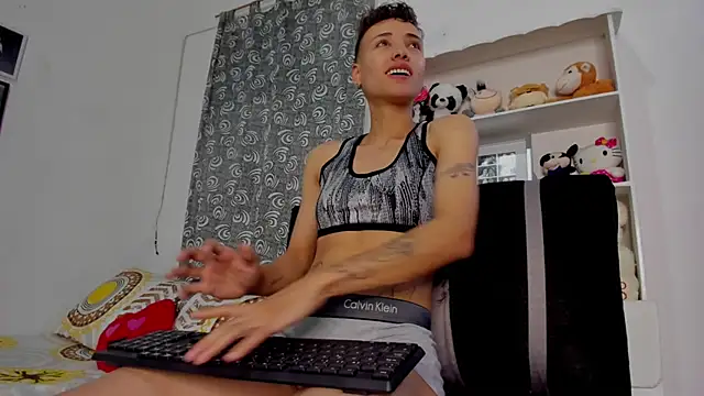 megan 100 online show from November 2025 07:01:02 PM