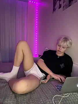 Snapshot of metratok chatting on December 2024 05:54:02 PM metratok online show from December 2024 05:54:02 PM