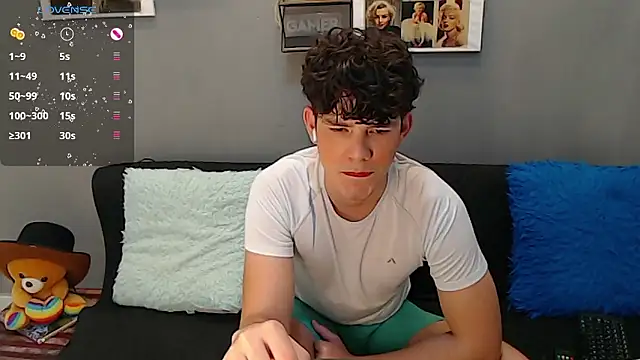 Angelo-cianuro- online show from December 2024 11:02:02 PM