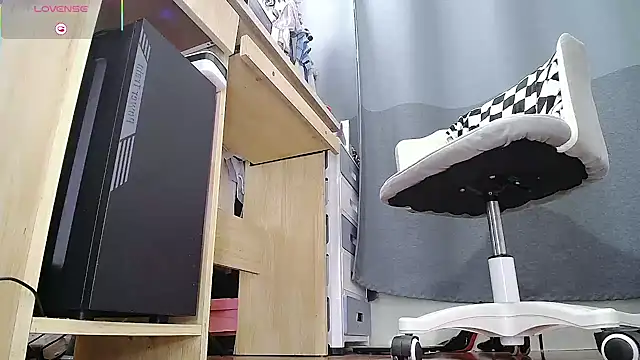 Snapshot of CN-Doudou chatting on November 2025 02:24:01 AM CN-Doudou online show from November 2025 02:24:01 AM