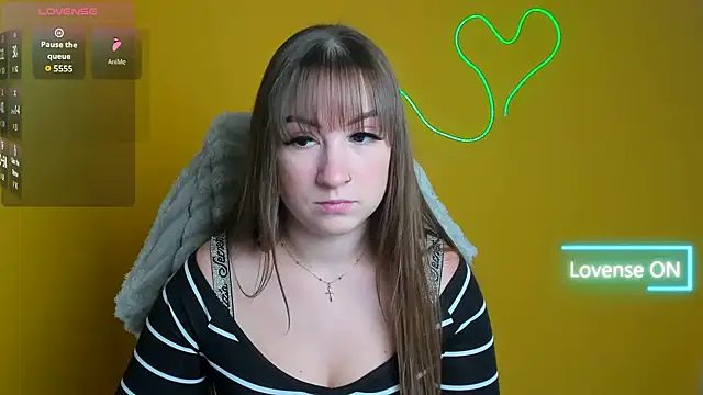 Snapshot of Evelina_GG chatting on October 2025 12:22:02 PM Evelina GG online show from October 2025 12:22:02 PM