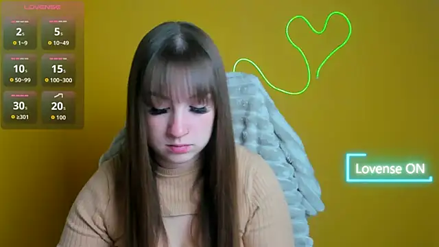 Snapshot of Evelina_GG chatting on October 2025 06:37:02 AM Evelina GG online show from October 2025 06:37:02 AM