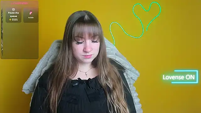 Snapshot of Evelina_GG chatting on November 2025 06:45:01 AM Evelina GG online show from November 2025 06:45:01 AM