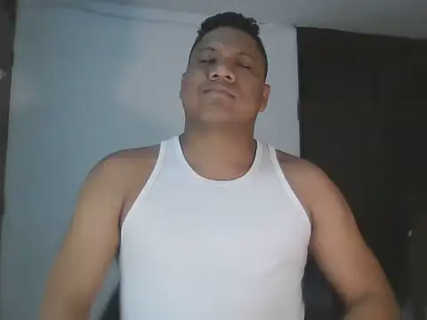 Snapshot of latinblack01 chatting on November 2025 07:03:01 AM latinblack01 online show from November 2025 07:03:01 AM