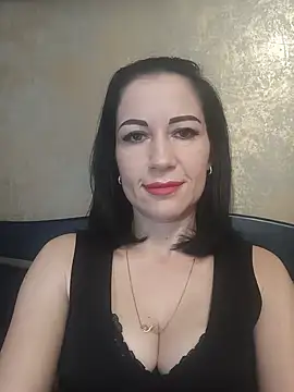 FireLily332 online show from December 2024 02:42:01 PM