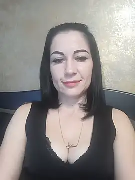 FireLily332 online show from December 2024 05:44:01 PM