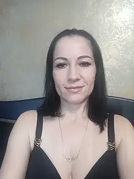 FireLily332 online show from January 2025 04:40:01 PM
