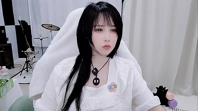Snapshot of Vaness-a chatting on May 2026 01:13:02 AM Vaness-a online show from May 2026 01:13:02 AM