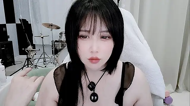 Snapshot of Vaness-a chatting on June 2026 02:30:02 PM Vaness-a online show from June 2026 02:30:02 PM