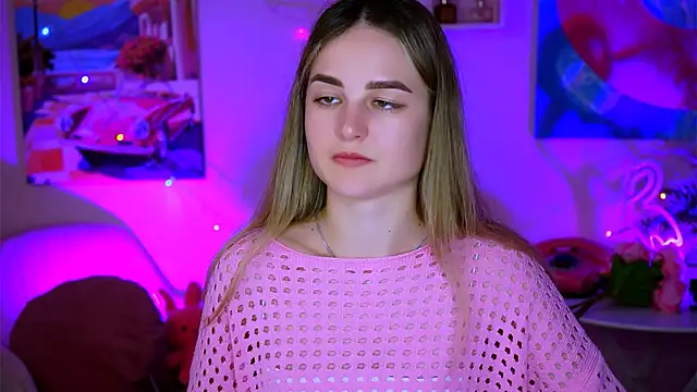 Snapshot of DeboraLarson chatting on February 2025 10:33:02 AM DeboraLarson online show from February 2025 10:33:02 AM