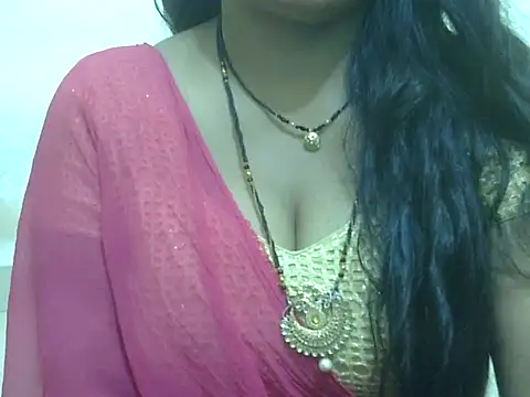 HOT-SEEMAA online show from June 2026 05:04:01 PM