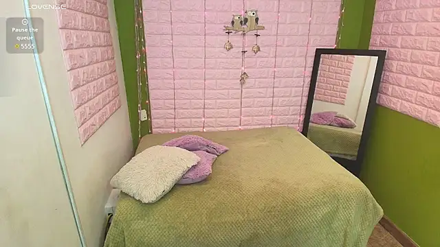 Snapshot of Bonnieshyy chatting on January 2025 02:05:01 PM Bonnieshyy online show from January 2025 02:05:01 PM