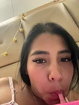 Snapshot of darsha_90 chatting on December 2024 06:44:01 AM darsha 90 online show from December 2024 06:44:01 AM