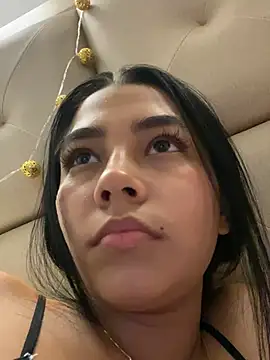 Snapshot of darsha_90 chatting on January 2025 03:07:02 AM darsha 90 online show from January 2025 03:07:02 AM