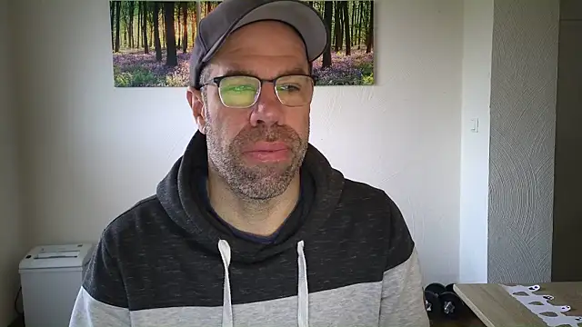 Snapshot of Harry_Boldt chatting on October 2025 07:10:02 AM Harry Boldt online show from October 2025 07:10:02 AM