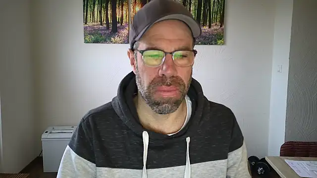 Snapshot of Harry_Boldt chatting on November 2025 07:07:03 AM Harry Boldt online show from November 2025 07:07:03 AM