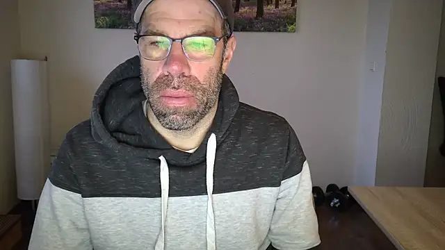 Snapshot of Harry_Boldt chatting on November 2025 07:11:02 AM Harry Boldt online show from November 2025 07:11:02 AM