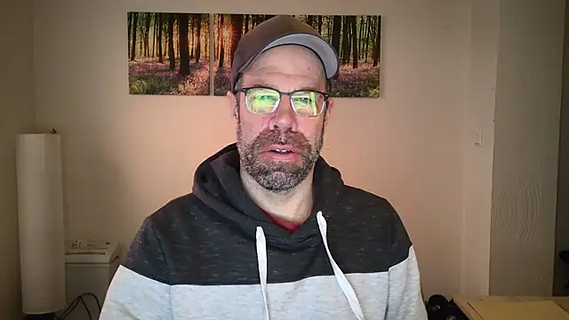 Snapshot of Harry_Boldt chatting on December 2025 07:14:02 AM Harry Boldt online show from December 2025 07:14:02 AM