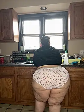 Snapshot of tillymarie34 chatting on November 2025 05:56:01 PM tillymarie34 online show from November 2025 05:56:01 PM