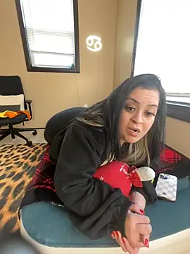 tillymarie34 online show from February 2026 10:06:02 PM