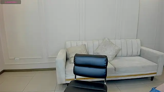 StacyWoods online show from April 2026 10:57:02 AM