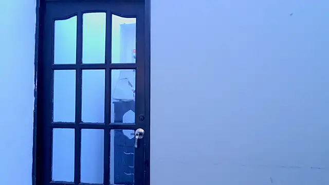 Snapshot of mistressesmoon chatting on December 2024 10:34:01 PM mistressesmoon online show from December 2024 10:34:01 PM