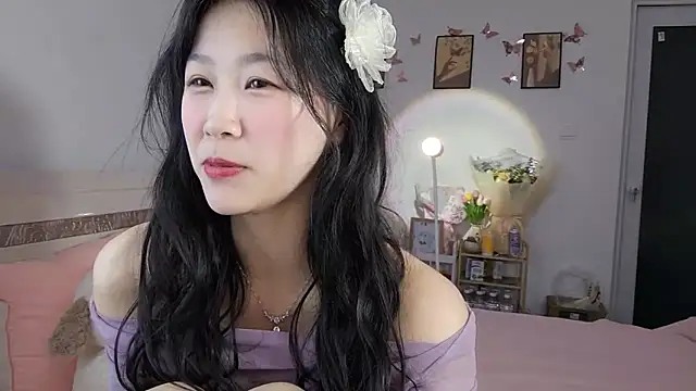 Snapshot of Luminous163 chatting on March 2025 01:14:01 PM Luminous163 online show from March 2025 01:14:01 PM