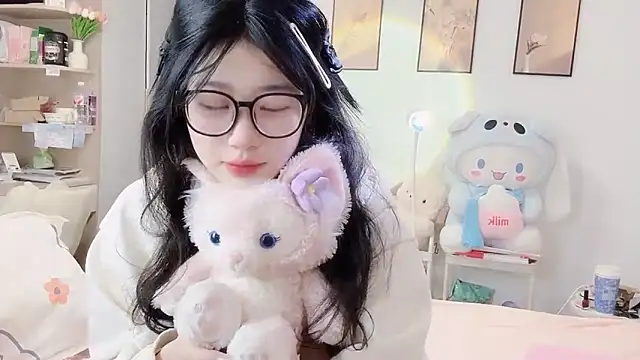 Snapshot of Luminous163 chatting on October 2025 10:32:02 AM Luminous163 online show from October 2025 10:32:02 AM