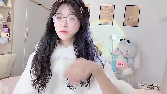 Snapshot of Luminous163 chatting on December 2025 06:30:02 AM Luminous163 online show from December 2025 06:30:02 AM