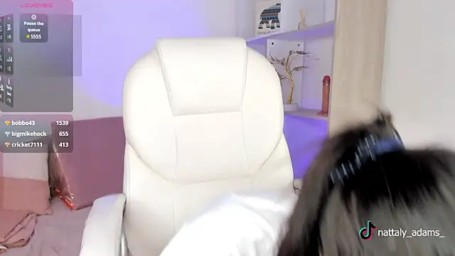 nattaly adams online show from February 2025 06:40:01 AM