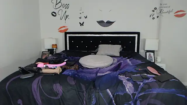 Snapshot of chocolatefantasyxxox chatting on December 2024 04:09:02 AM chocolatefantasyxxox online show from December 2024 04:09:02 AM