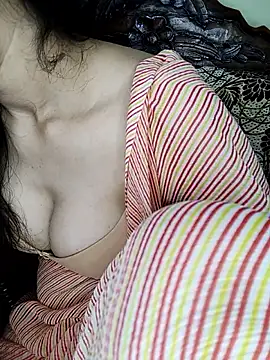 Snapshot of Fair-magic-woman chatting on September 2025 06:40:02 PM Fair-magic-woman online show from September 2025 06:40:02 PM