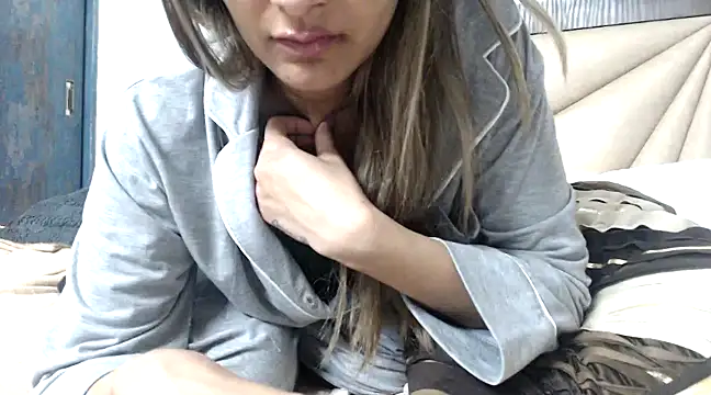 Snapshot of trippy_tina chatting on January 2025 12:01:01 AM trippy tina online show from January 2025 12:01:01 AM